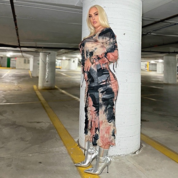 3/25$ long sleeve dress SHEIN size XL / maxi dress / cutout dresses - Picture 9 of 9